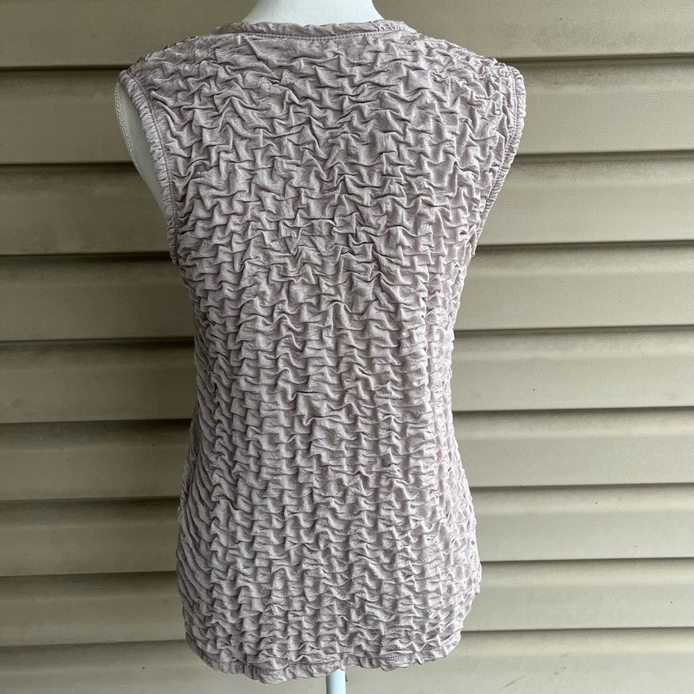 •Renuar• Puckered Sleeveless Blouse in Taupe - Size Large - Picture 5 of 8